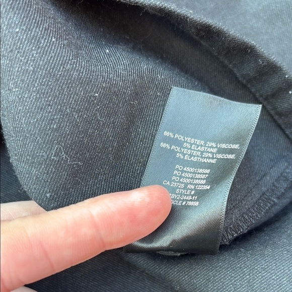 Aritzia Sunday Best Black Boxy Crop Button Down Shirt size M - Picture 5 of 5